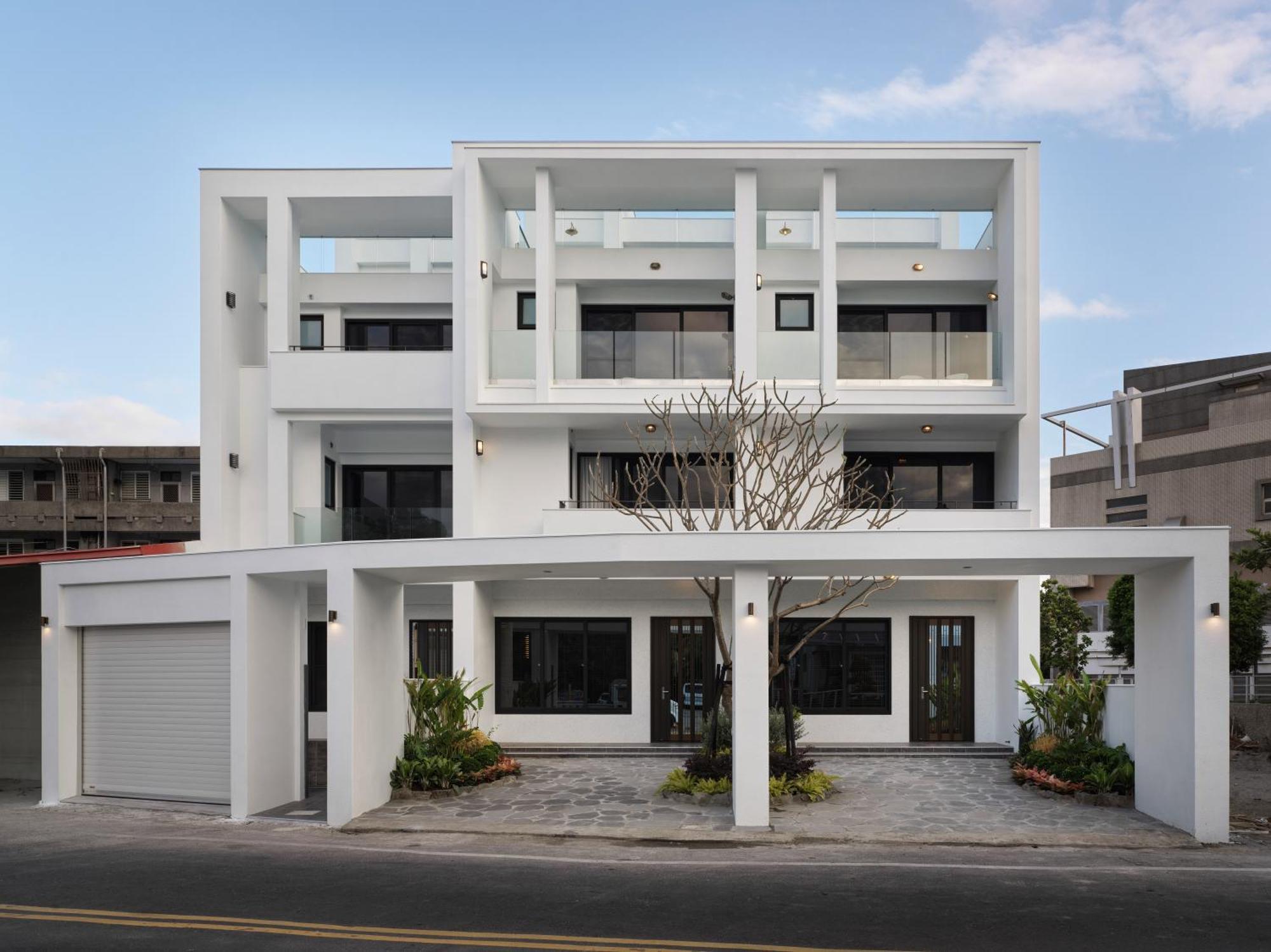 廷海特潮流民宿 L 近鐵花村 L 自助入住 Taitung Exterior foto