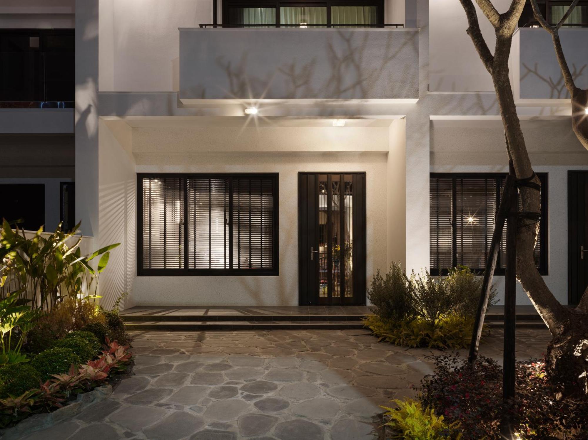 廷海特潮流民宿 L 近鐵花村 L 自助入住 Taitung Exterior foto
